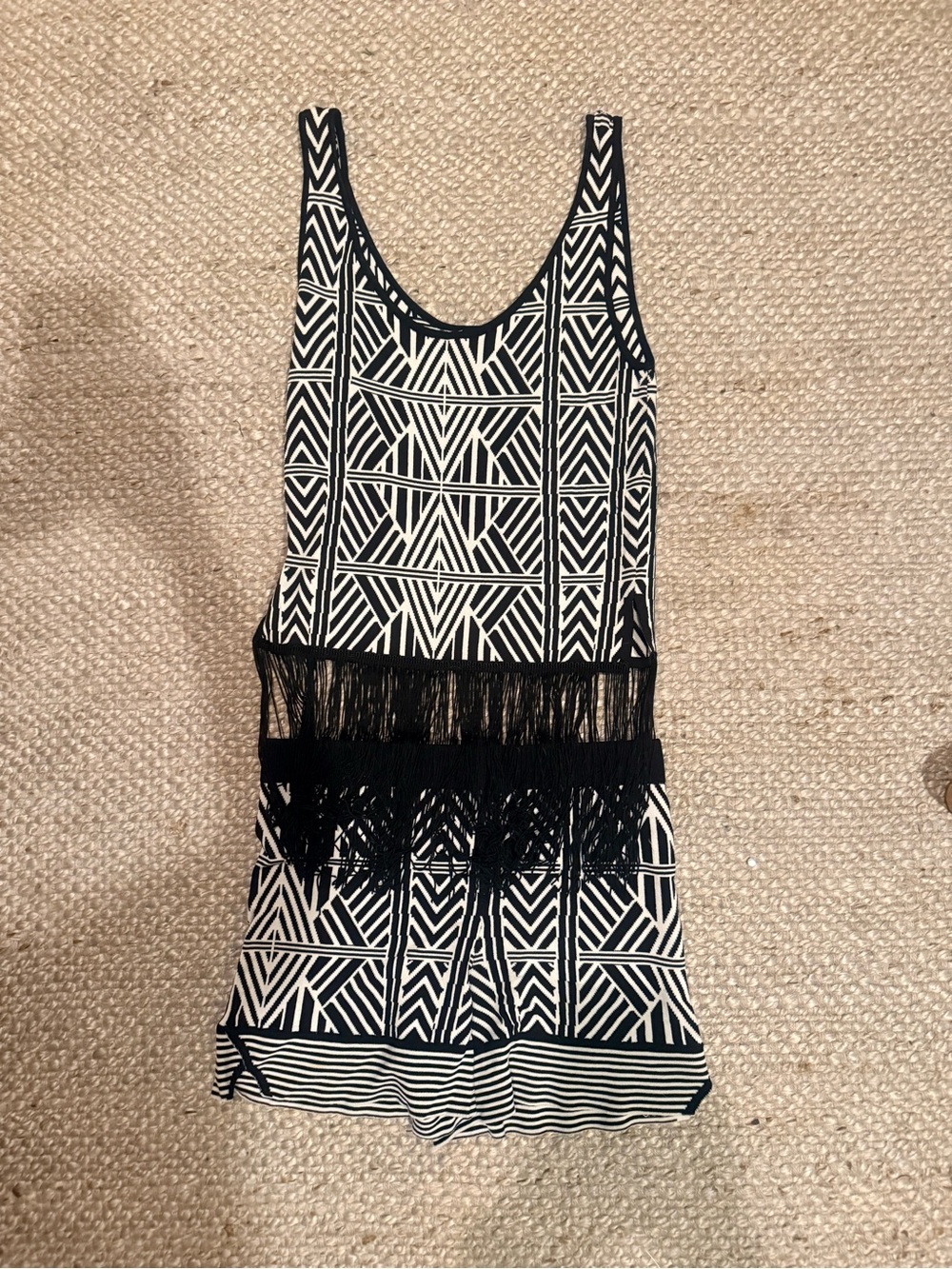 bebe Black & White Geometric Fringe set
